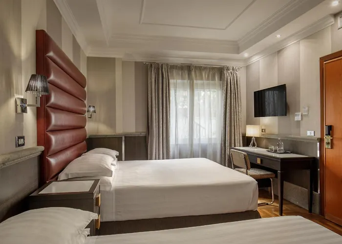 Royal Court 4*