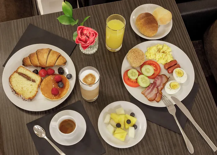 Hotel Royal Court 4*